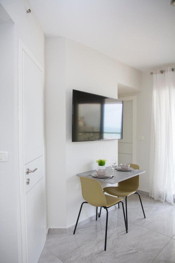 Apartments4You Leonardo 11 Бат-Ям Экстерьер фото