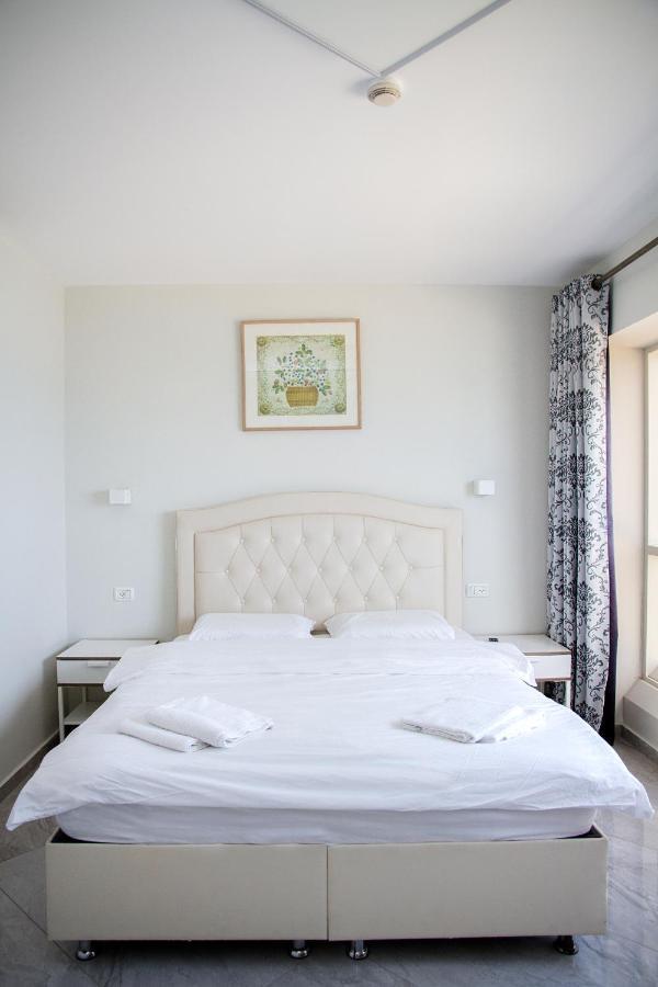 Apartments4You Leonardo 11 Бат-Ям Экстерьер фото